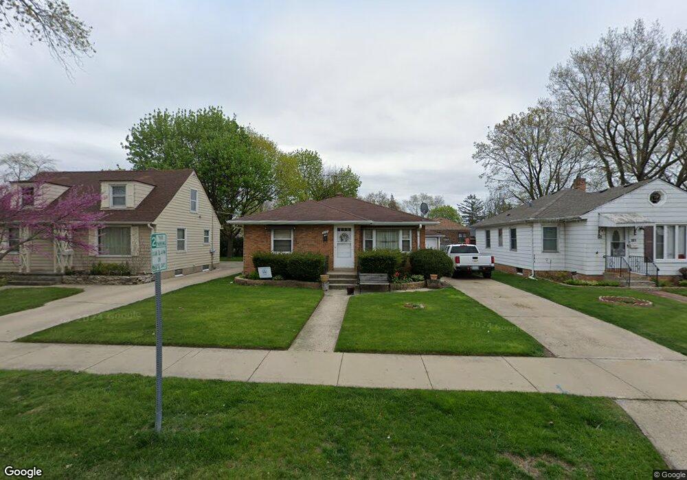 307 N Elmwood Ave, Waukegan, IL 60085 - photo 1