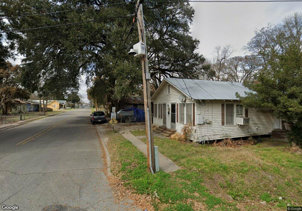 702 Cherokee St, New Iberia, LA 70560 - photo 1