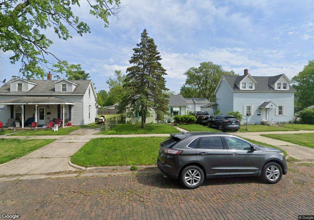 2704 Champaign Ave, Mattoon, IL 61938 - photo 1