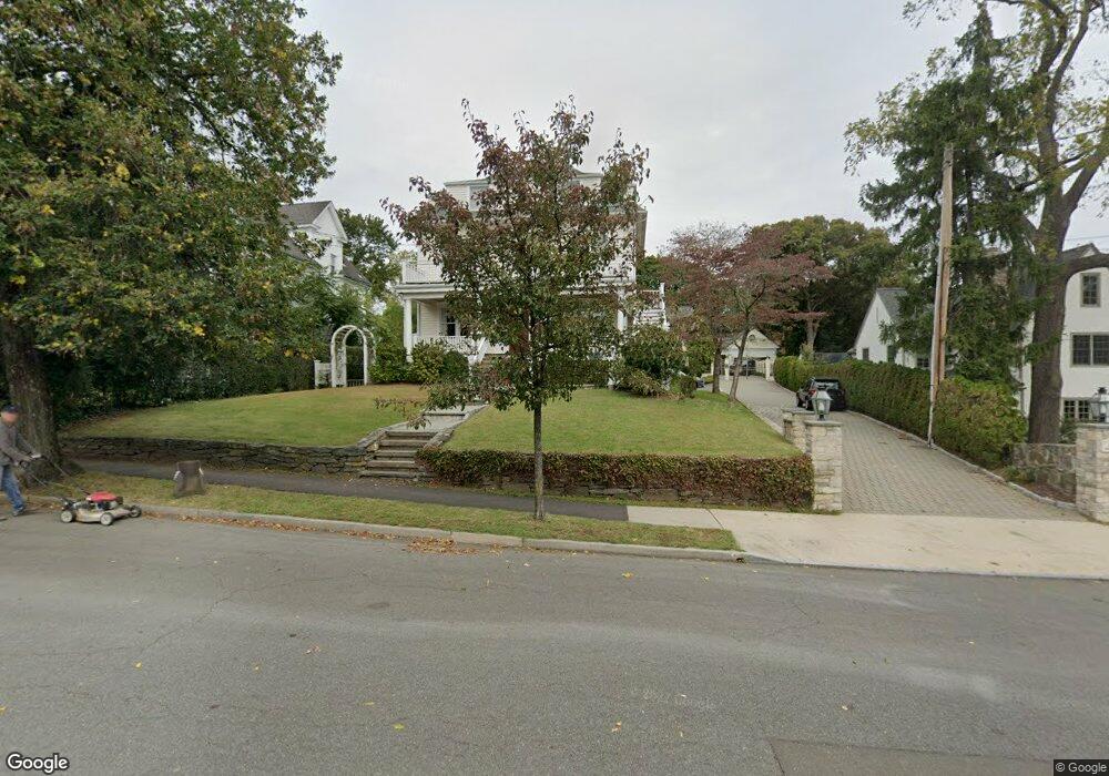 81 Havemeyer Place unit 2, Greenwich, CT 06830 - photo 1