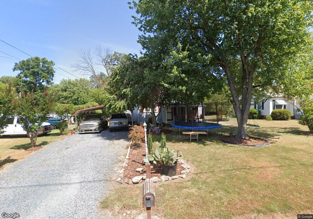 269 Cresent Dr, Asheboro, NC 27203 - photo 1