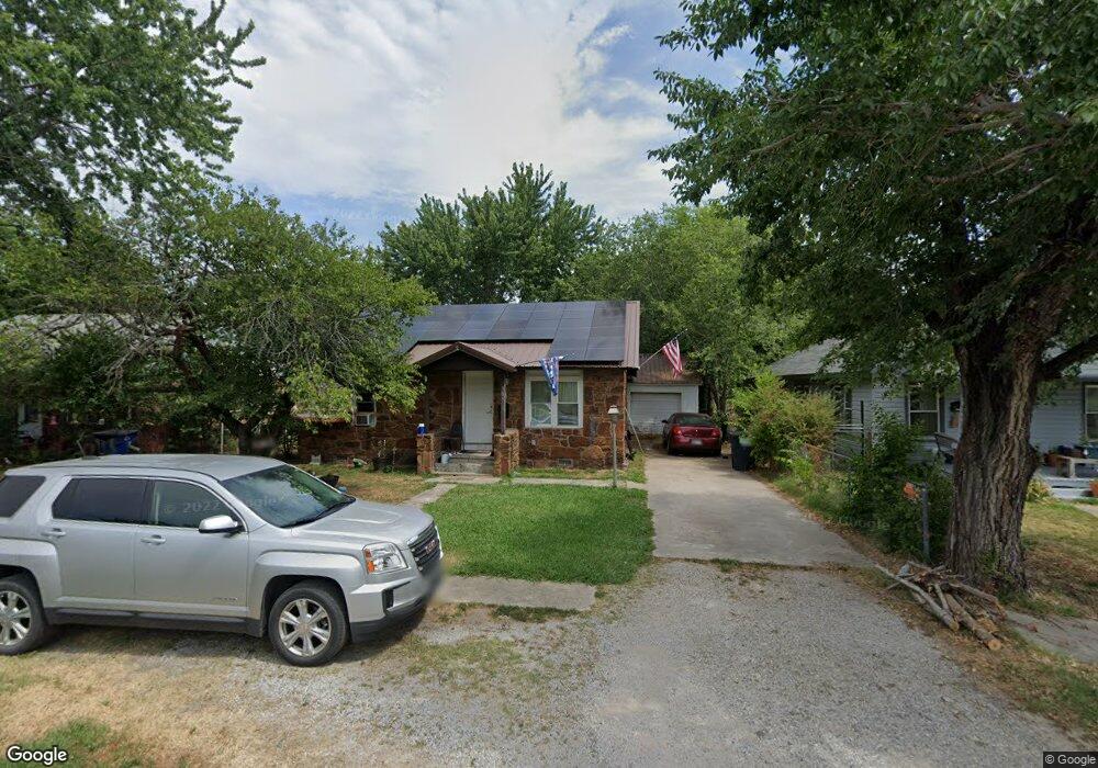 303 Pine Ave, Skiatook, OK 74070 - photo 1