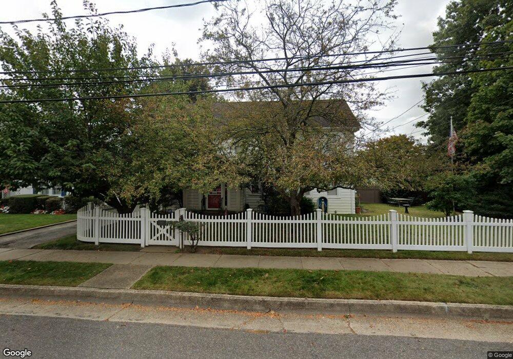 177 Primrose Rd, Williston Park, NY 11596 - photo 1