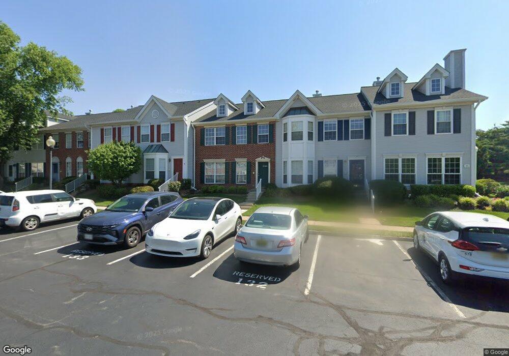 40 De Leon Cir, Franklin Township, NJ 08823 - photo 1