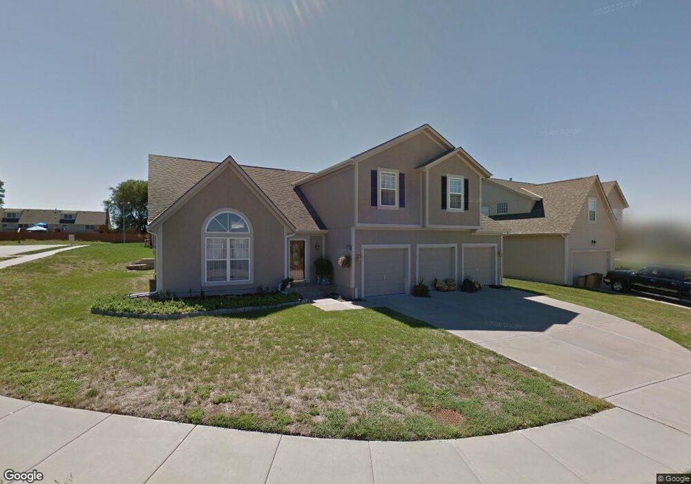 1236 SW Nagona Ln, Lees Summit, MO 64082 - photo 1