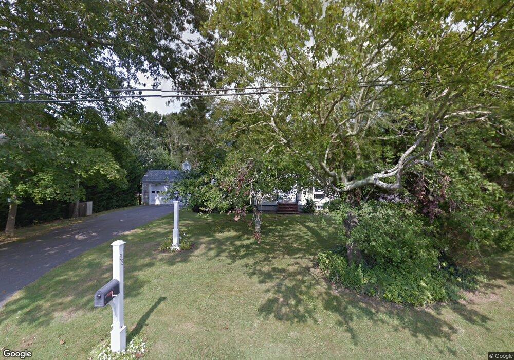 33 Memorial Ave, South Dartmouth, MA 02748 - photo 1