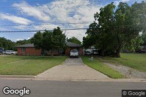 606 SE 2nd St, Mooreland, OK 73852