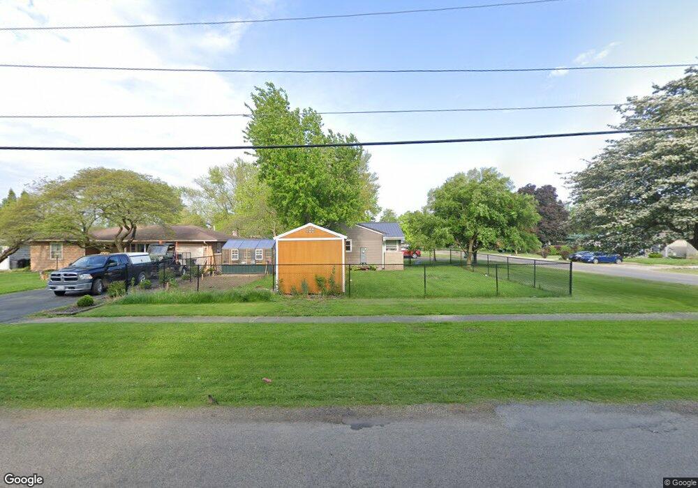 713 S 30th St, Mattoon, IL 61938 - photo 1