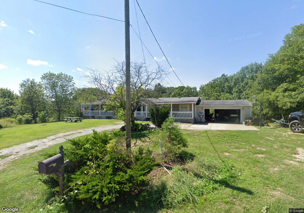 863 Lakeview Dr, Bloomfield, KY 40008 - photo 1