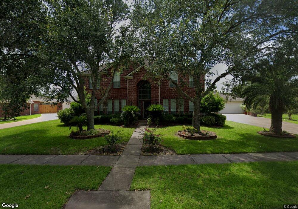 1405 Edgewater Dr, Friendswood, TX 77546 - photo 1