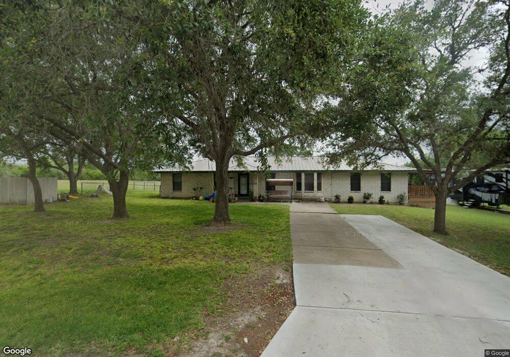 2235 Chester Ln, Beeville, TX 78102 - photo 1