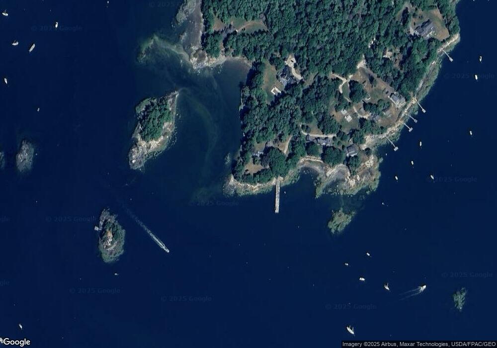 742 Wolfes Neck Rd, Freeport, ME 04032 - photo 1