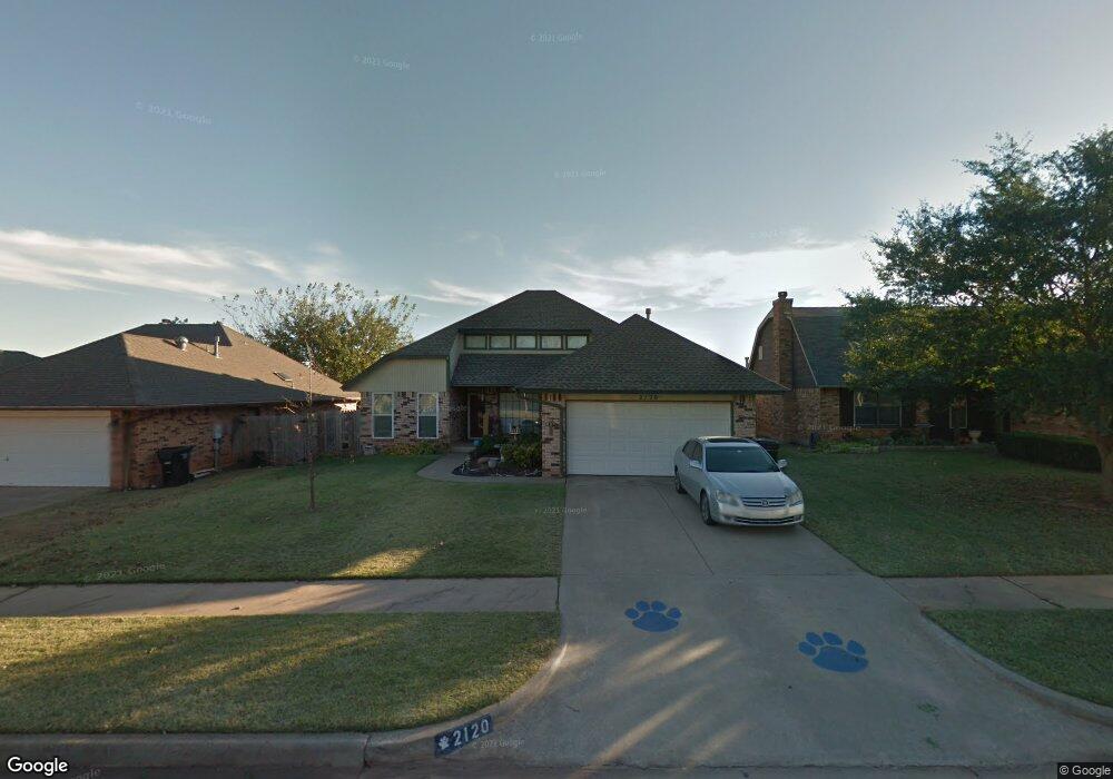 2120 NE 9th St, Moore, OK 73160 - photo 1