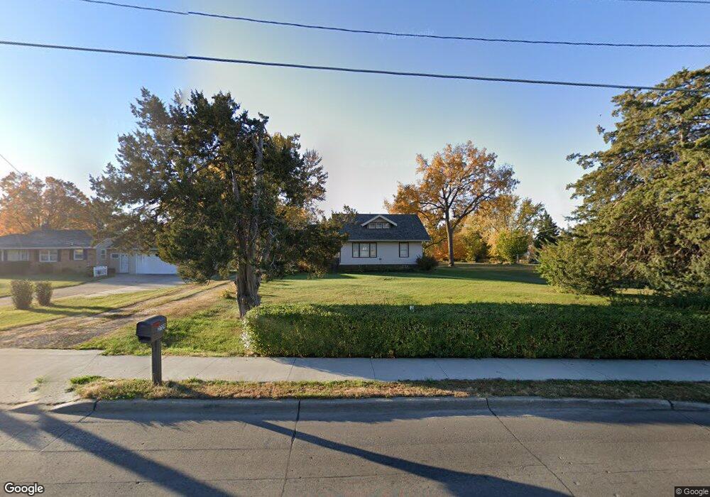 2709 1st Ave E, Newton, IA 50208 - photo 1