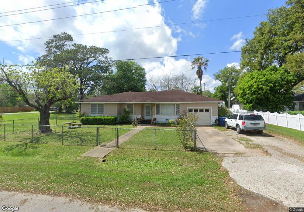 2418 Sycamore Ave, Bay City, TX 77414 - photo 1