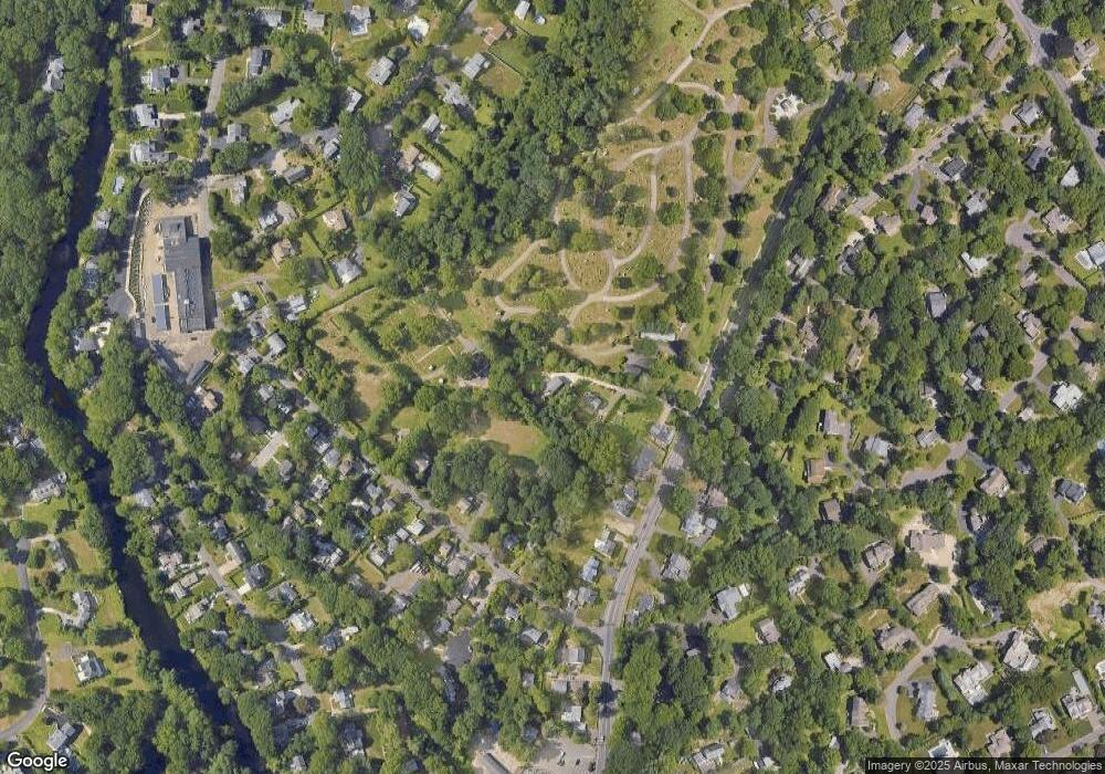 5 Carriage Ln, Westport, CT 06880 - photo 1