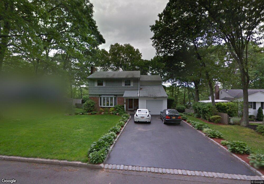 10 Gull Dr, Hauppauge, NY 11788 - photo 1