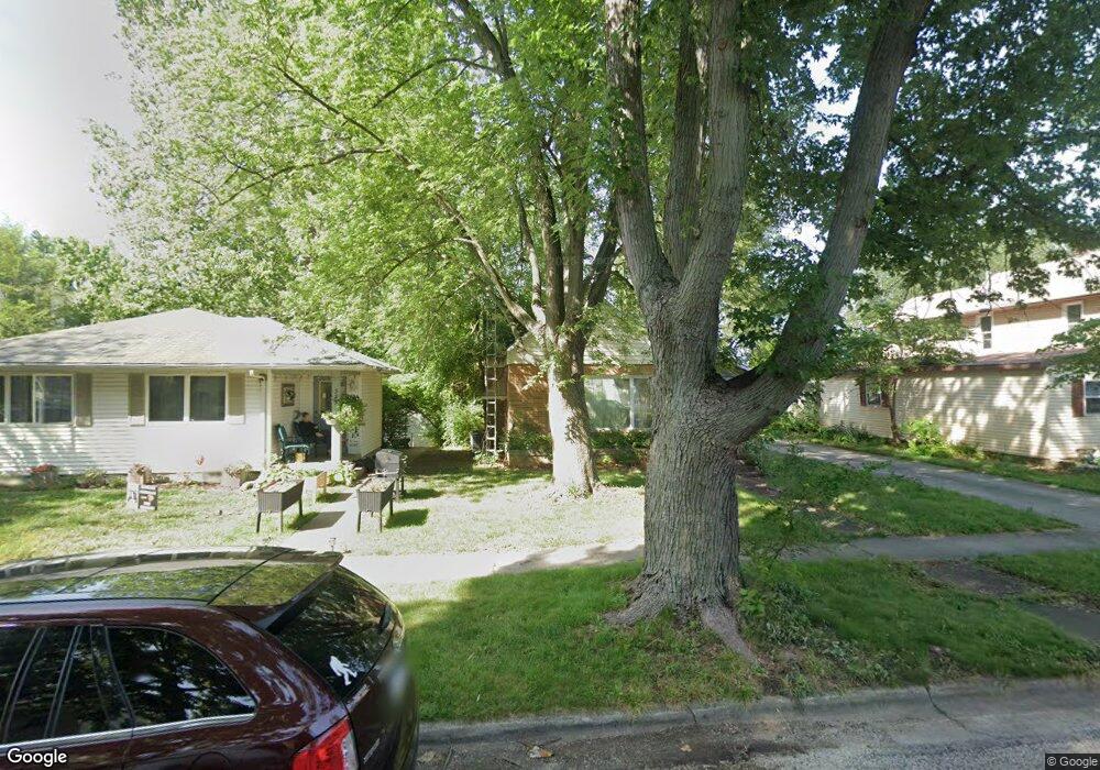 319 Willard Ave, Lincoln, IL 62656 - photo 1