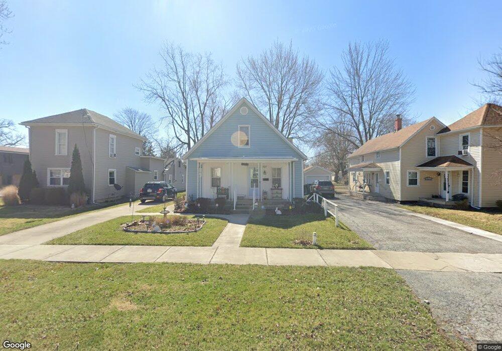 527 W Hardin St, Findlay, OH 45840 - photo 1