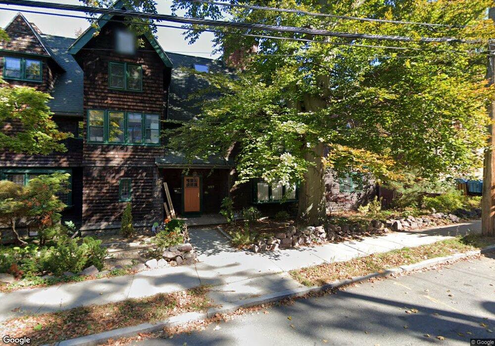 157 Winthrop Rd unit B, Brookline, MA 02445 - photo 1