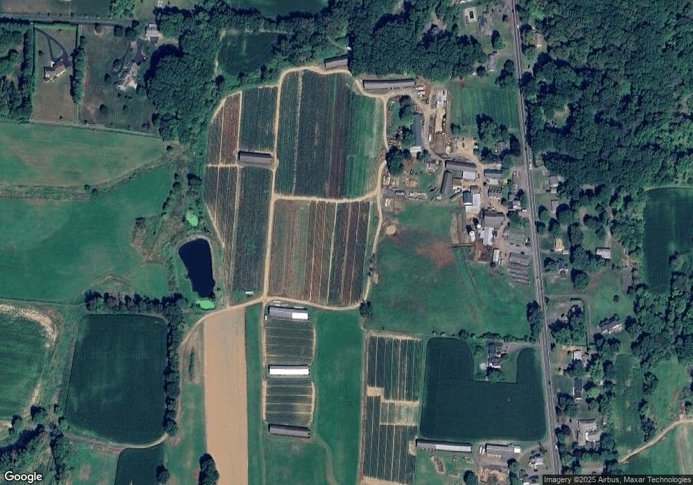 1043 East St N, Suffield, CT 06078 - photo 1