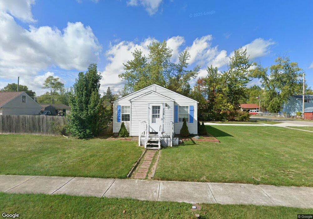 706 Kenilworth Ave, Sheffield Lake, OH 44054 - photo 1