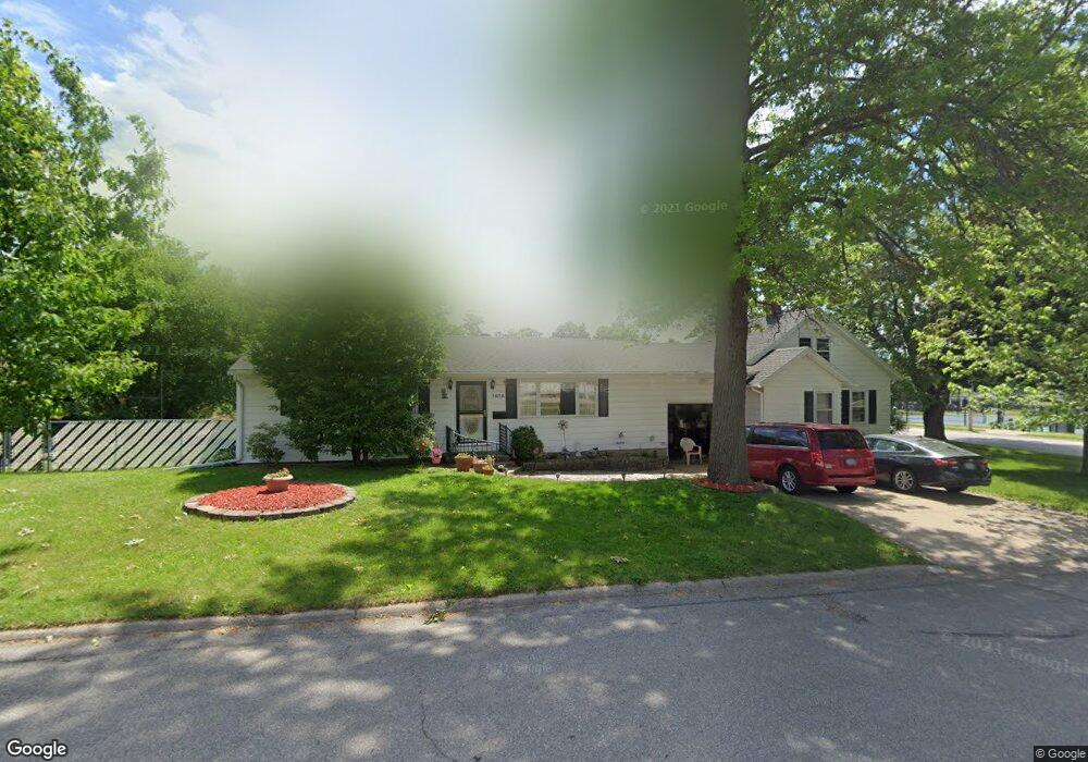 1816 Summit Dr, Cedar Falls, IA 50613 - photo 1