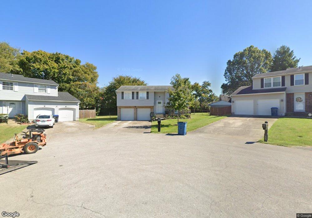 7219 Applegate Ln, Louisville, KY 40228 - photo 1