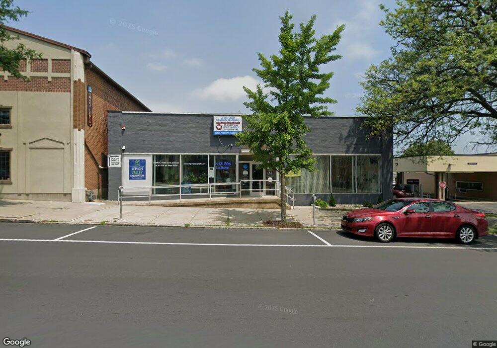 25 S Broad St unit Daycare, Nazareth, PA 18064 - photo 1