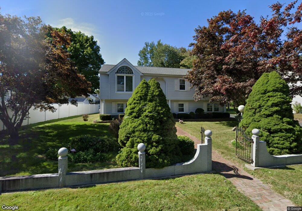 10 Janvrin Rd, Hampton, NH 03842 - photo 1