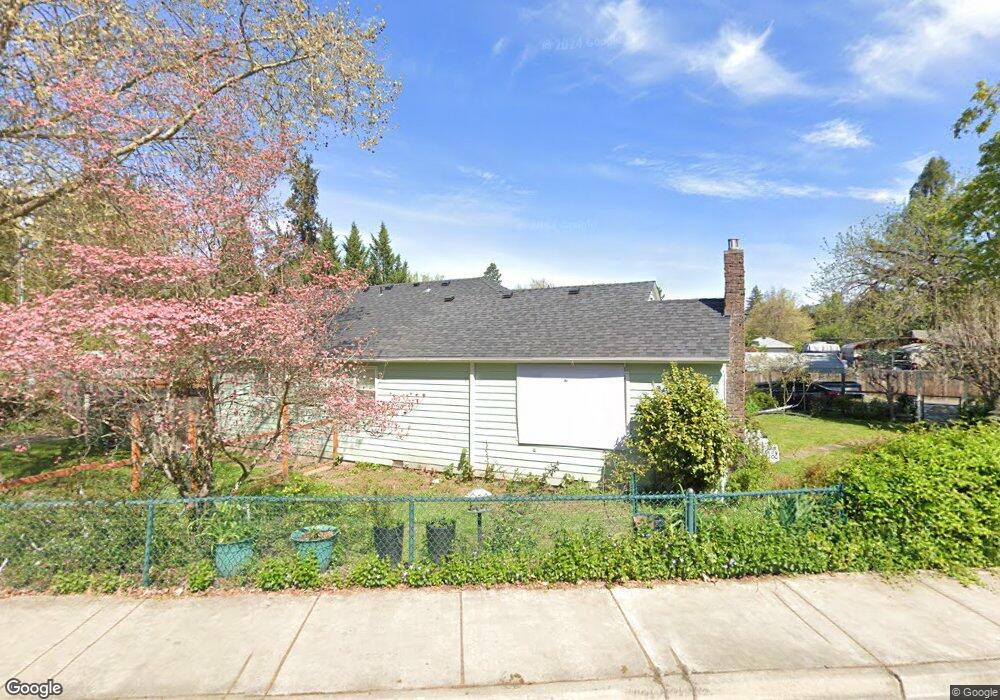 384 W Park St, Grants Pass, OR 97527 - photo 1