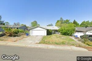 1048 Nighthawk Ln, Redding, CA 96003