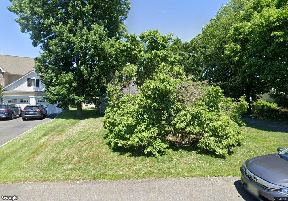 425 Pine Grove Cir, Scotch Plains, NJ 07076 - photo 1