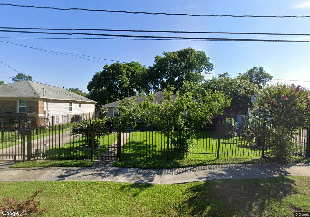 6619 Fairway Dr, Houston, TX 77087 - photo 1
