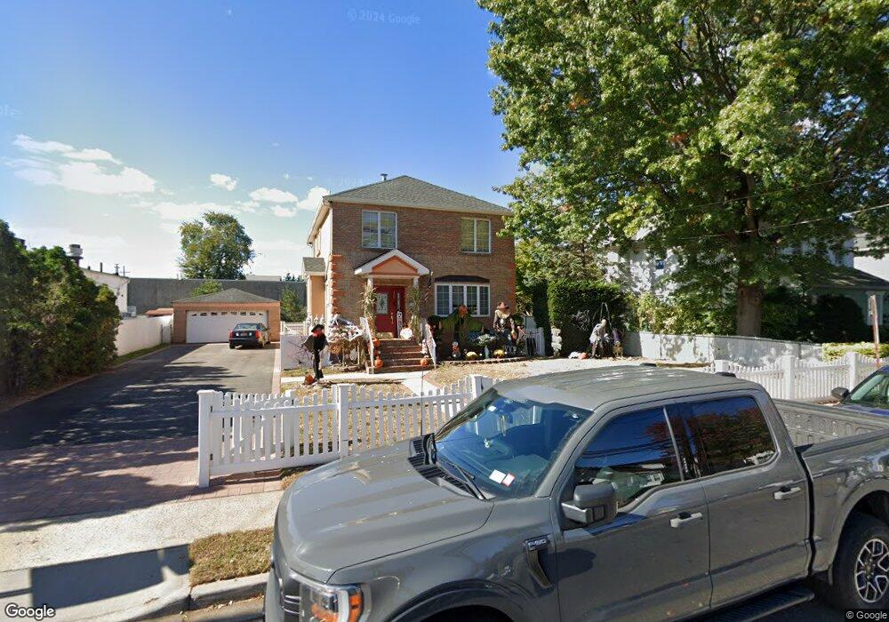 15 Nieman Ave, Lynbrook, NY 11563 - photo 1