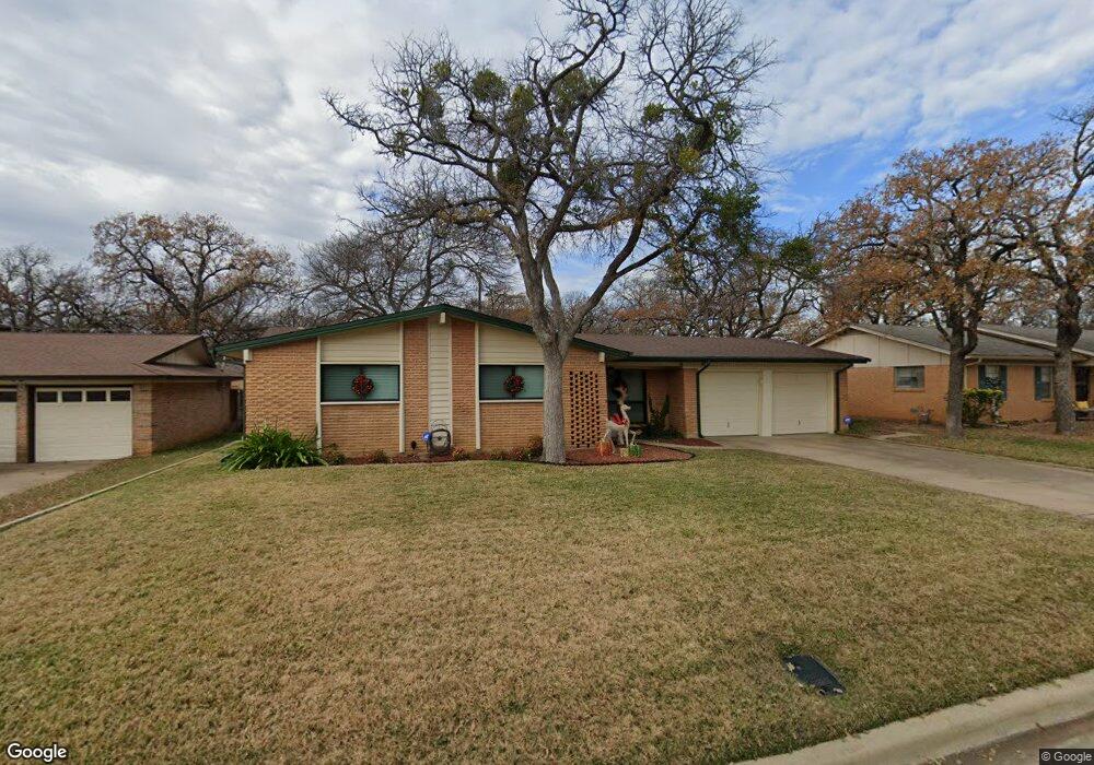 80 Stonegate Dr, Bedford, TX 76022 - photo 1