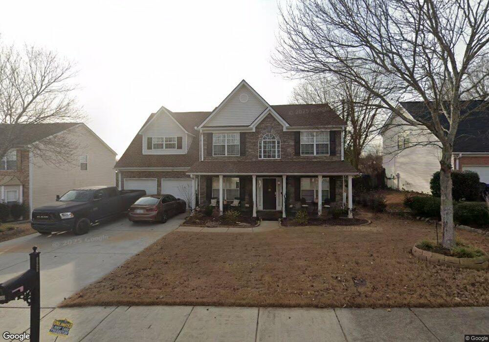 3725 Crescent Walk Ln, Suwanee, GA 30024 - photo 1