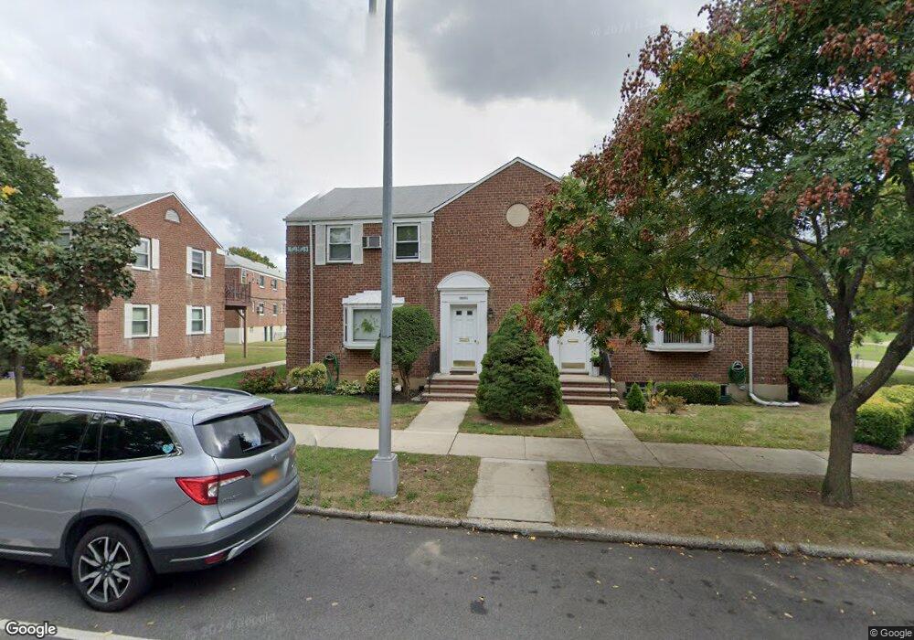 26340 73rd Ave unit 1, Glen Oaks, NY 11004 - photo 1