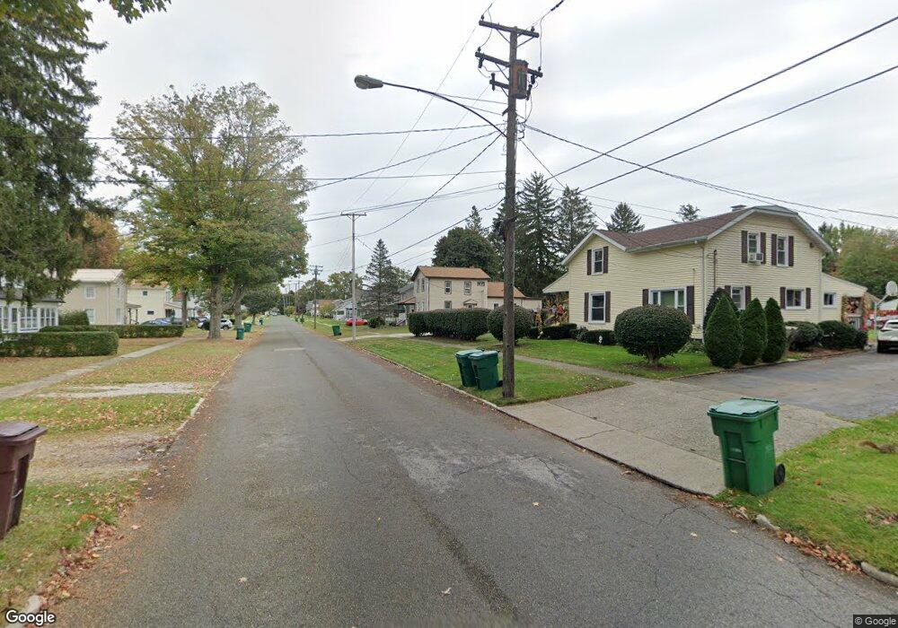 306 Vine St, Geneva, OH 44041 - photo 1