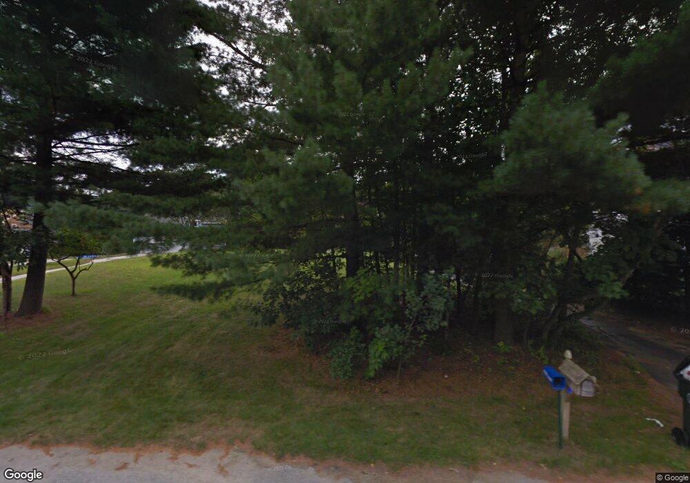 10 Woodside Dr, Londonderry, NH 03053 - photo 1