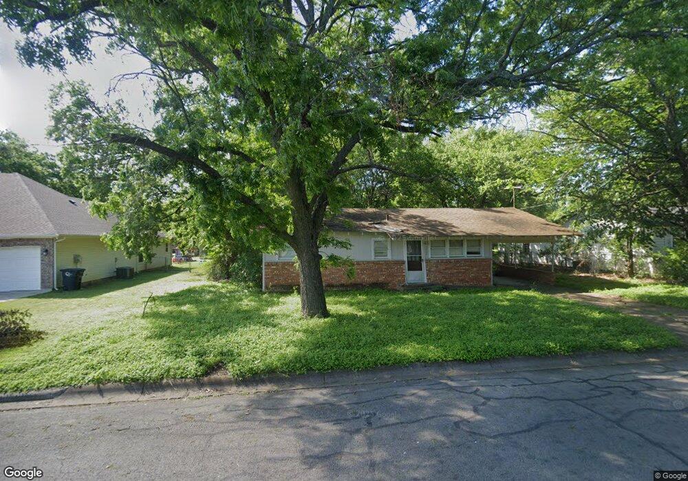 1007 Williams Ave, Cleburne, TX 76033 - photo 1