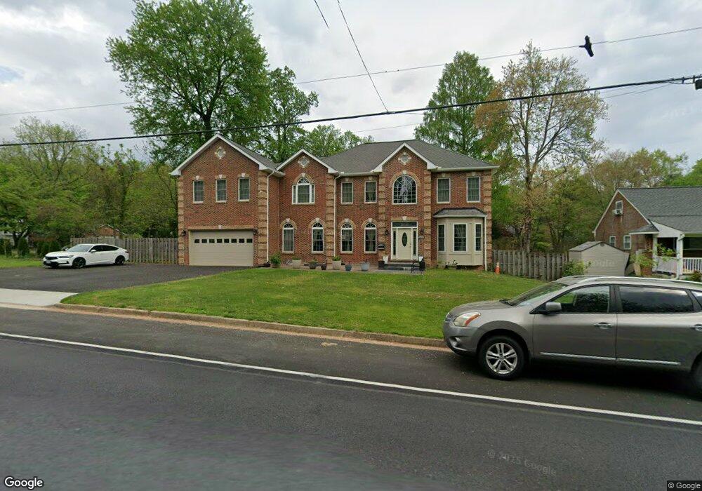 3033 Sleepy Hollow Rd, Falls Church, VA 22042 - photo 1