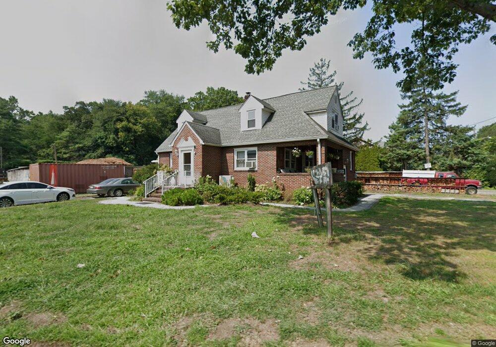 507 N Farview Ave, Paramus, NJ 07652 - photo 1