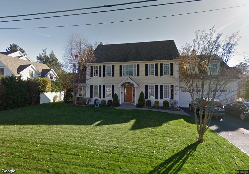 52 Orchard Dr, New Canaan, CT 06840 - photo 1