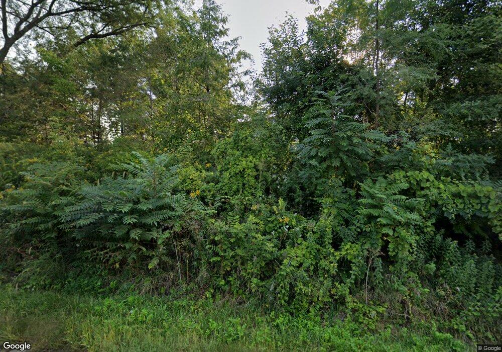 930 44th St SE, Cedar Rapids, IA 52403 - photo 1