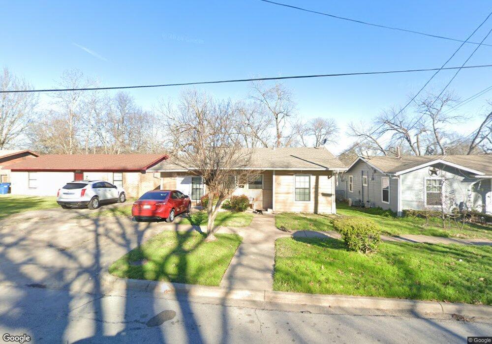 1524 W 6th Ave, Corsicana, TX 75110 - photo 1