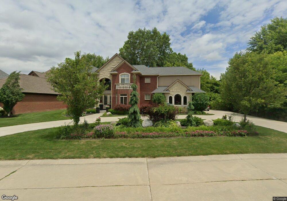 5239 Siloh Ct, West Bloomfield, MI 48324 - photo 1