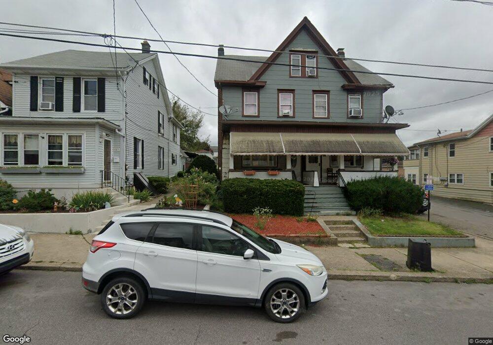 583 N Wyoming St, Hazleton, PA 18201 - photo 1