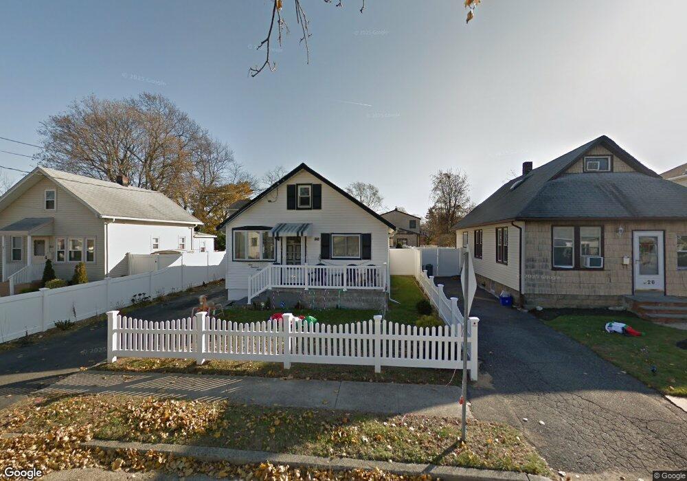 930 Steele Blvd, Baldwin, NY 11510 - photo 1