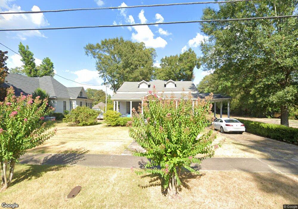 518 N Broadway St, McComb, MS 39648 - photo 1